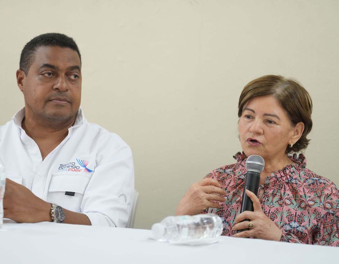 Gobernadora en encuentro