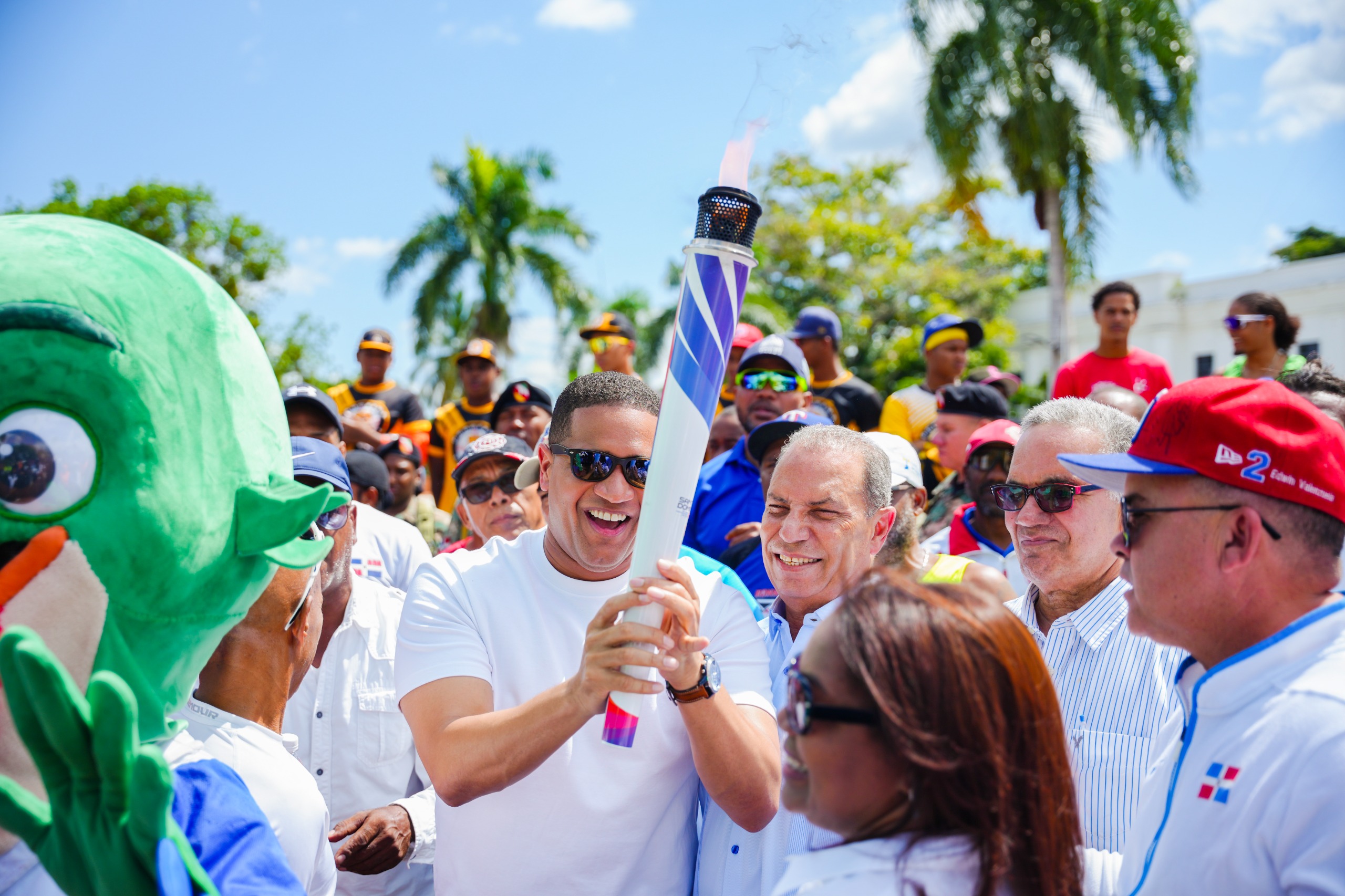 Alcalde de San Juan y autoridades